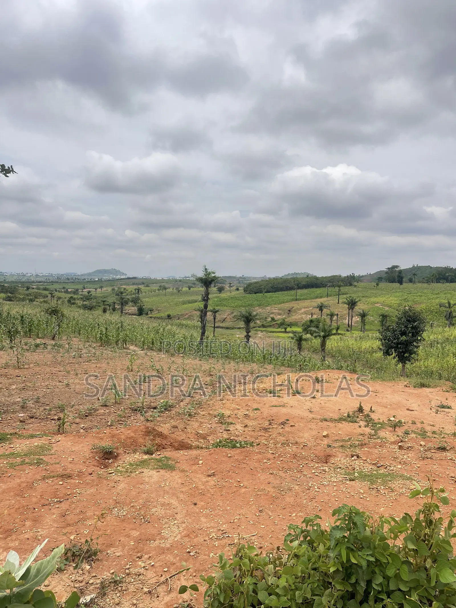 10000 SQM Estate Plot for 6 Units of 3 Bedroom Block of Flats in Wasa