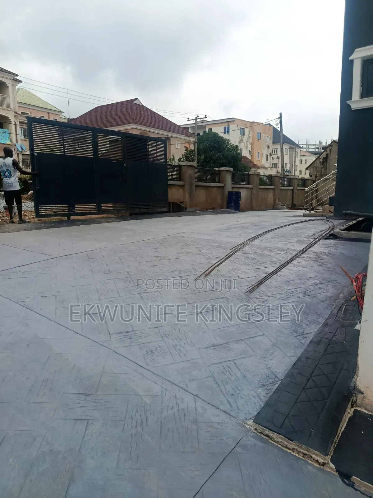 3bdrm Block of Flats in Light City, Durumi for sale in Durumi