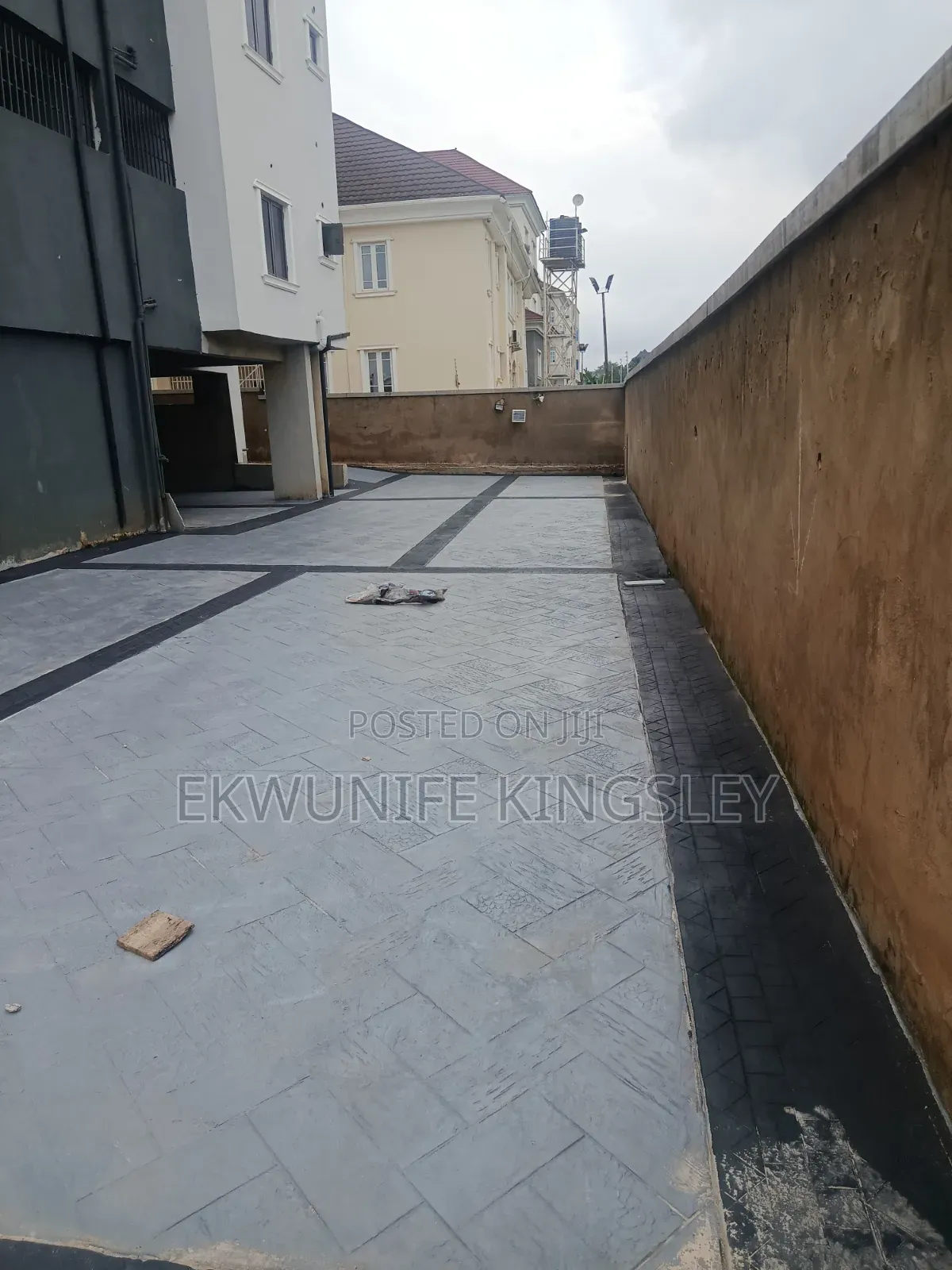 3bdrm Block of Flats in Light City, Durumi for sale in Durumi