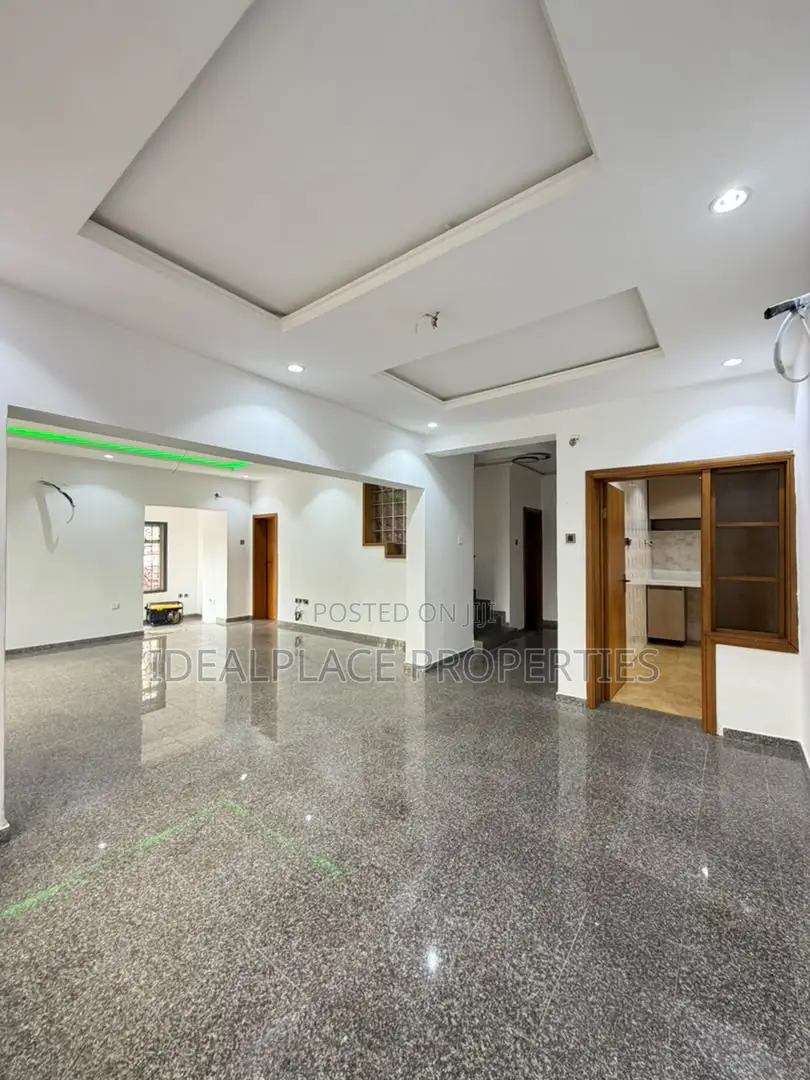 4bdrm Duplex in Victoria Island for sale in Victoria Island