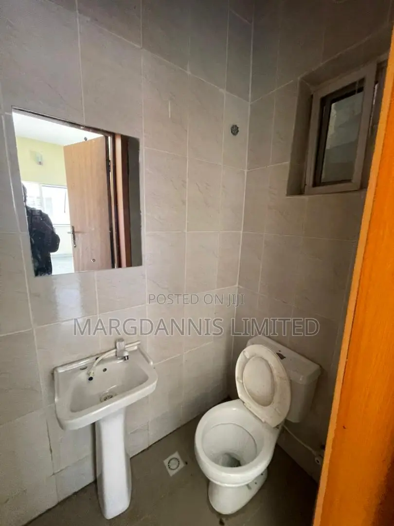 3bdrm Block of Flats in Sangotedo, Lagos Island / Lagos Island for sale in Lagos Island / Lagos Island