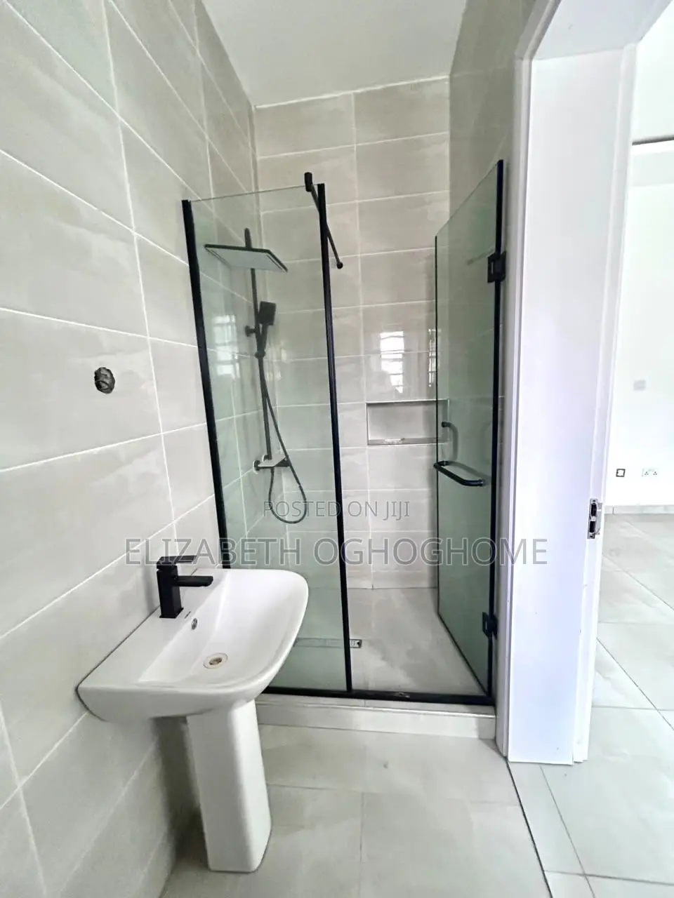 3bdrm Apartment in Lekki Phase 1 for rent in Lekki Phase 1