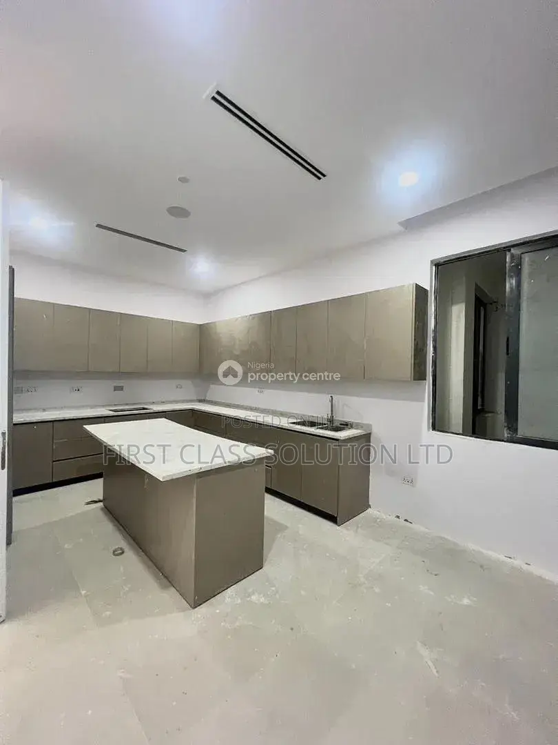 3bdrm Apartment in Old Ikoyi for sale in Old Ikoyi