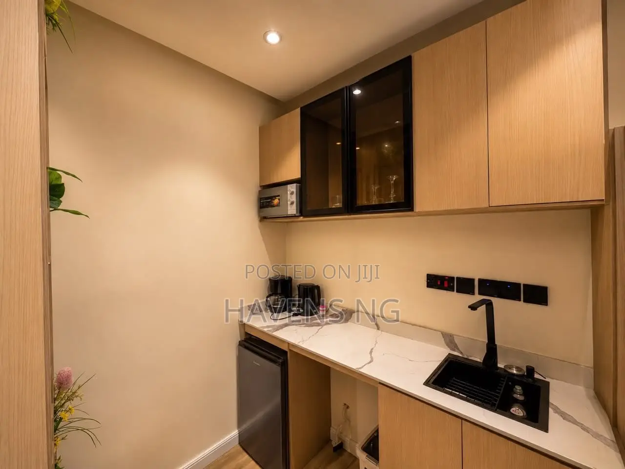 5bdrm Duplex in Apo Resettlement for sale in Apo Resettlement