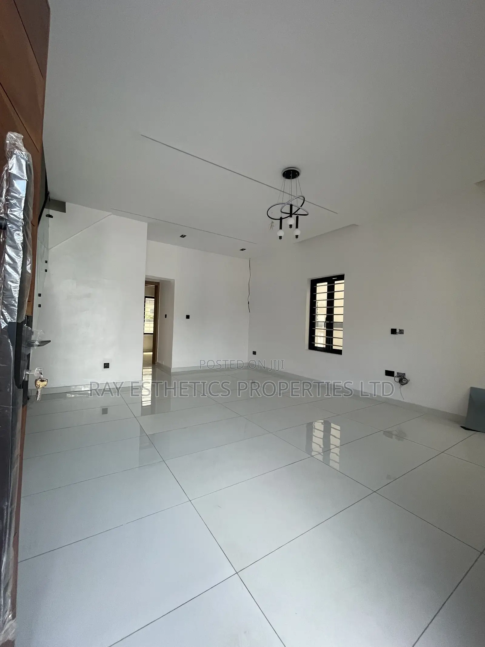 4bdrm Duplex in Off Lekki-Epe Expressway for sale in Off Lekki-Epe Expressway