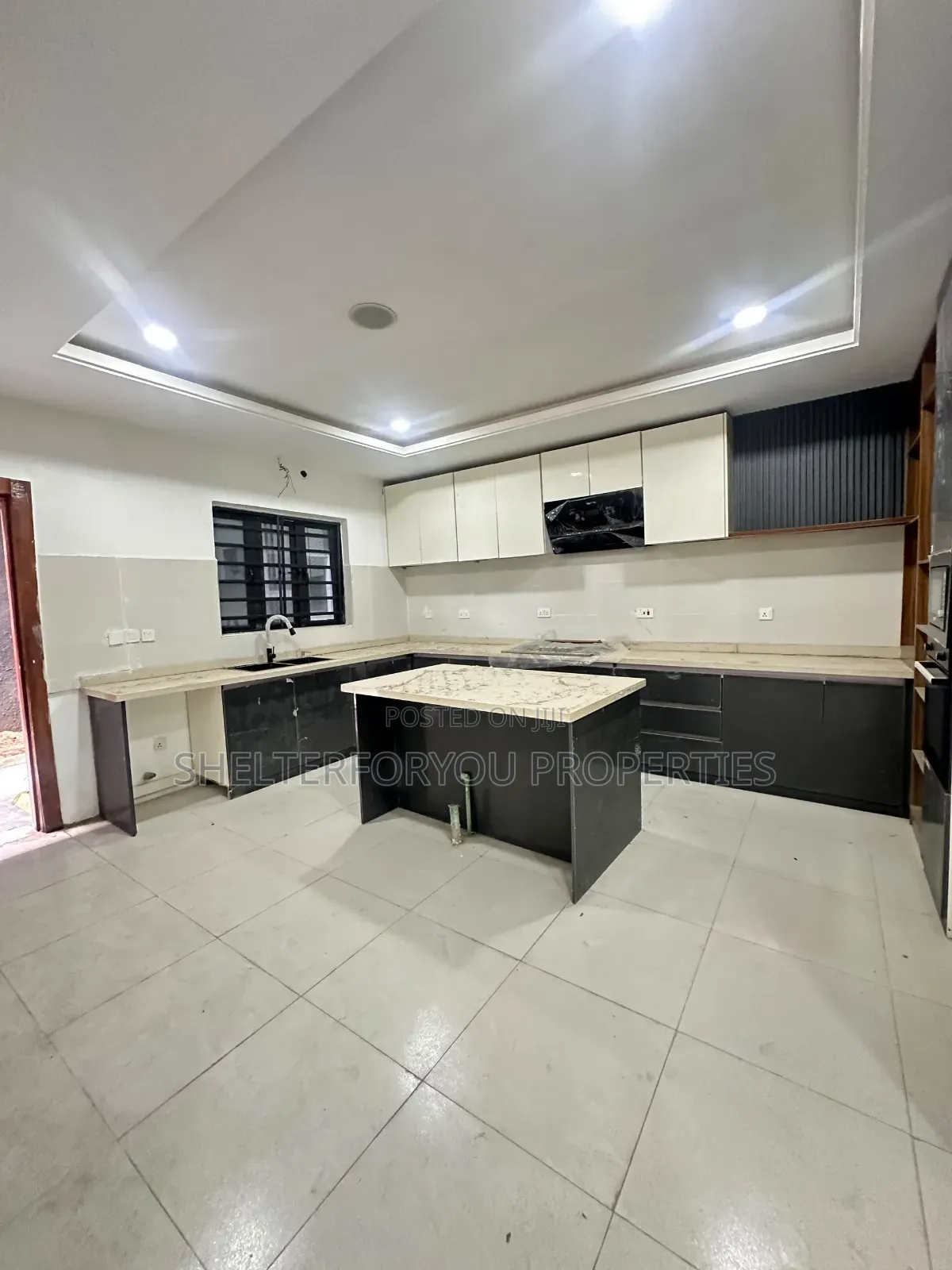 4bdrm Duplex in Ikate for sale in Ikate