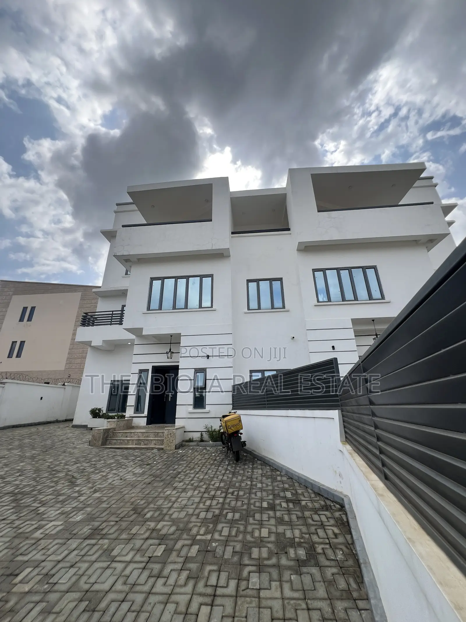 6bdrm Duplex in Guzape, Abuja for rent in Guzape District