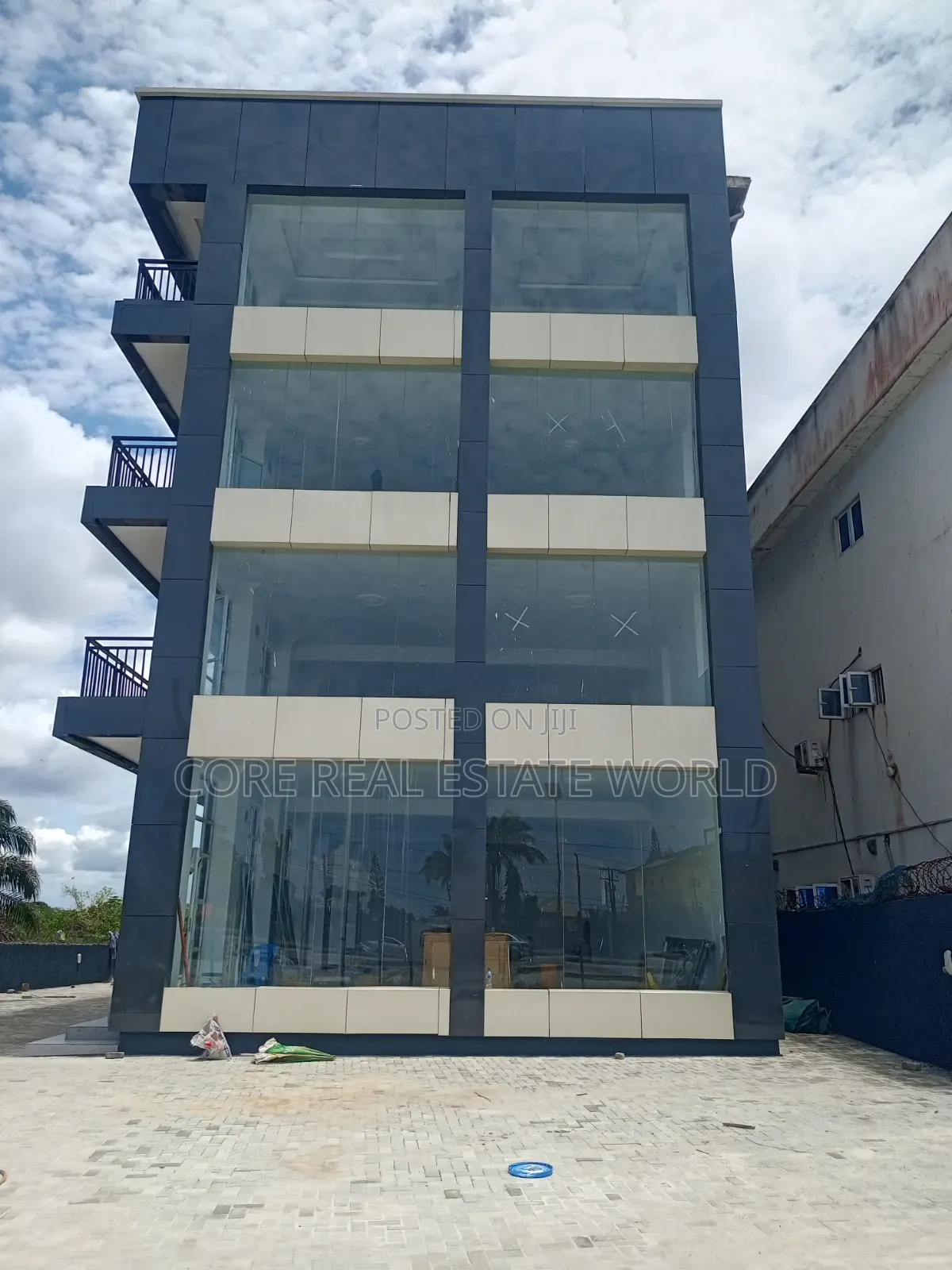 New Spacious Shop Awoyaya Facing Express for Rent in Awoyaya