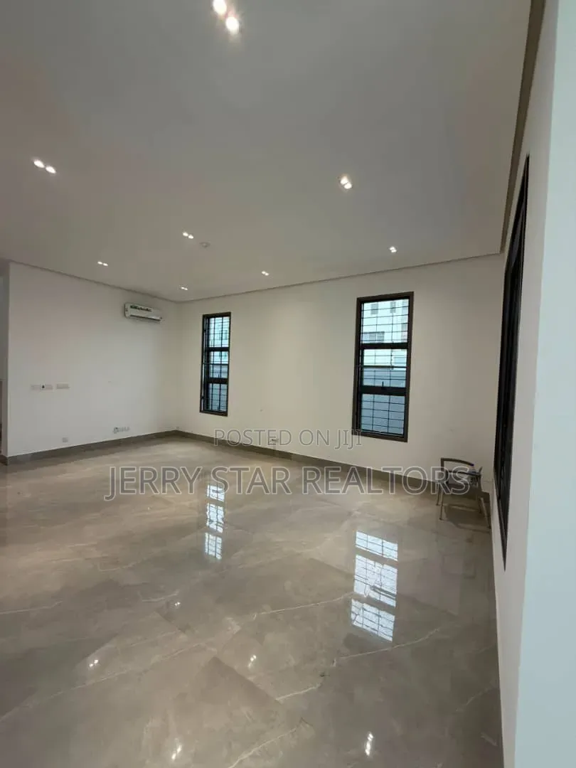 5bdrm Duplex in Old Ikoyi for sale in Old Ikoyi