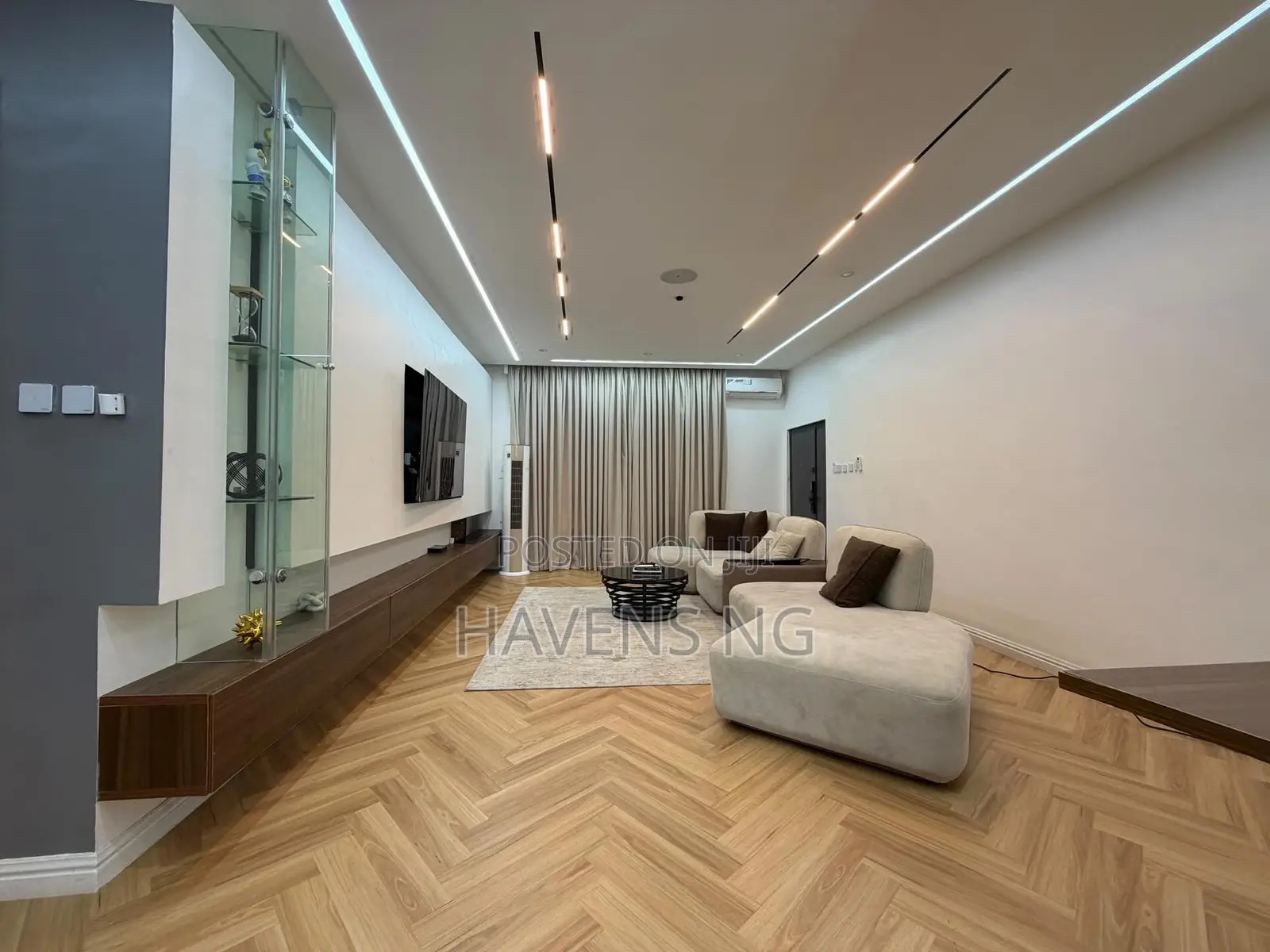 Uniquely Designed 2-Bedroom Apartment With Ps5, Pool Gym in Ikate