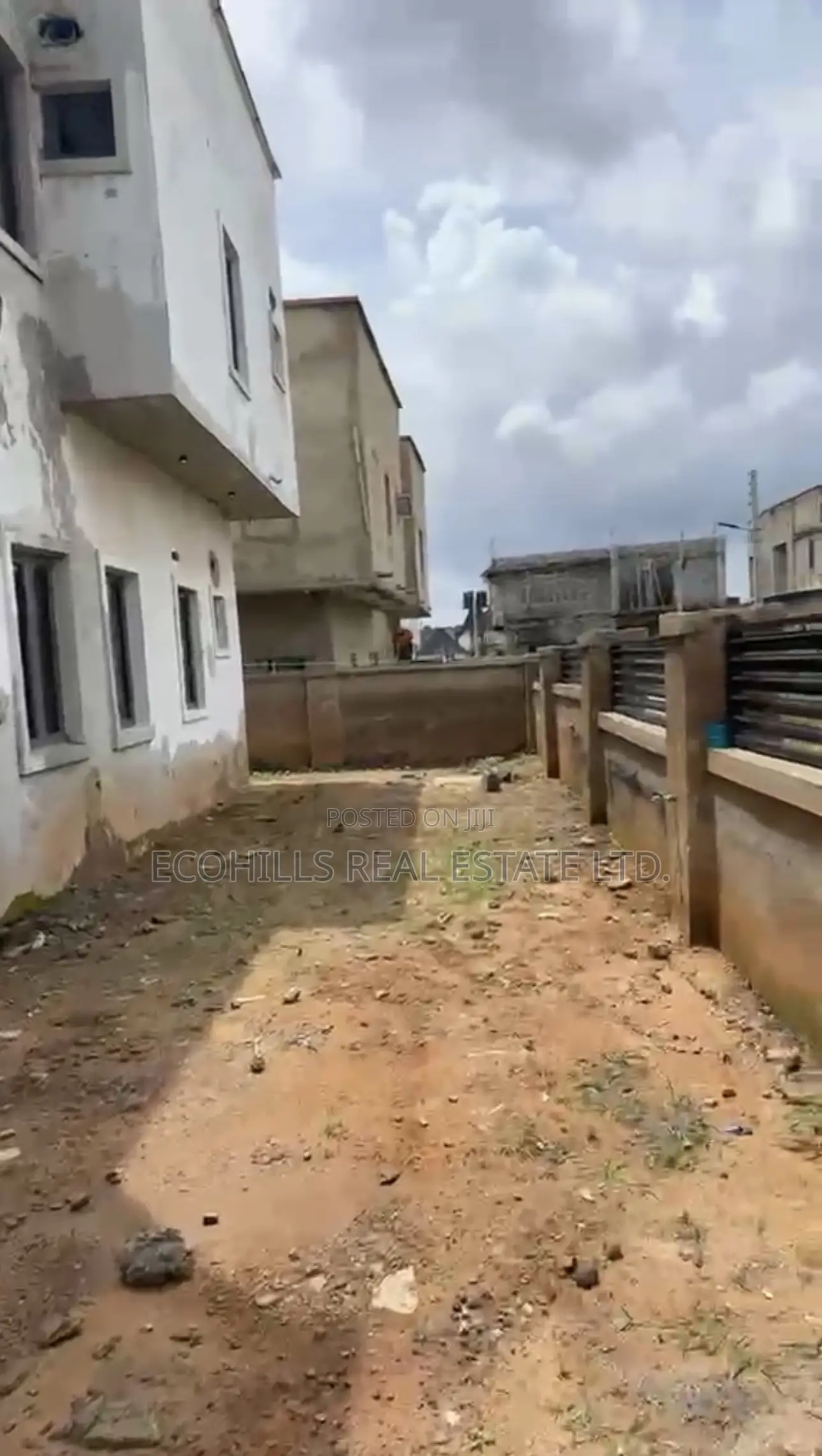 4bdrm Duplex in Vista Estate, Lugbe District for sale in Lugbe District