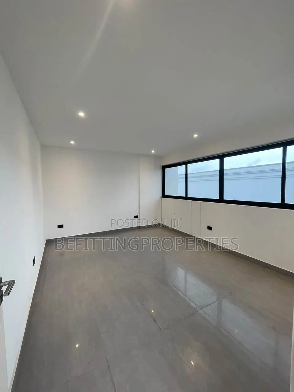 4bdrm Duplex in Banana Island for sale in Banana Island
