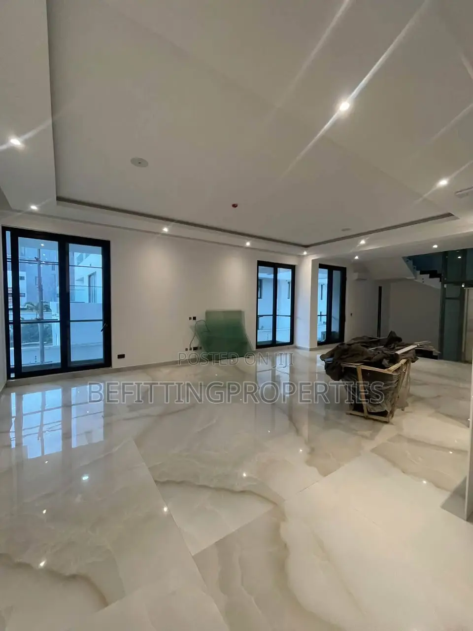 4bdrm Duplex in Banana Island for sale in Banana Island