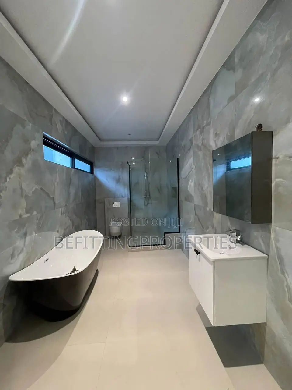 4bdrm Duplex in Banana Island for sale in Banana Island