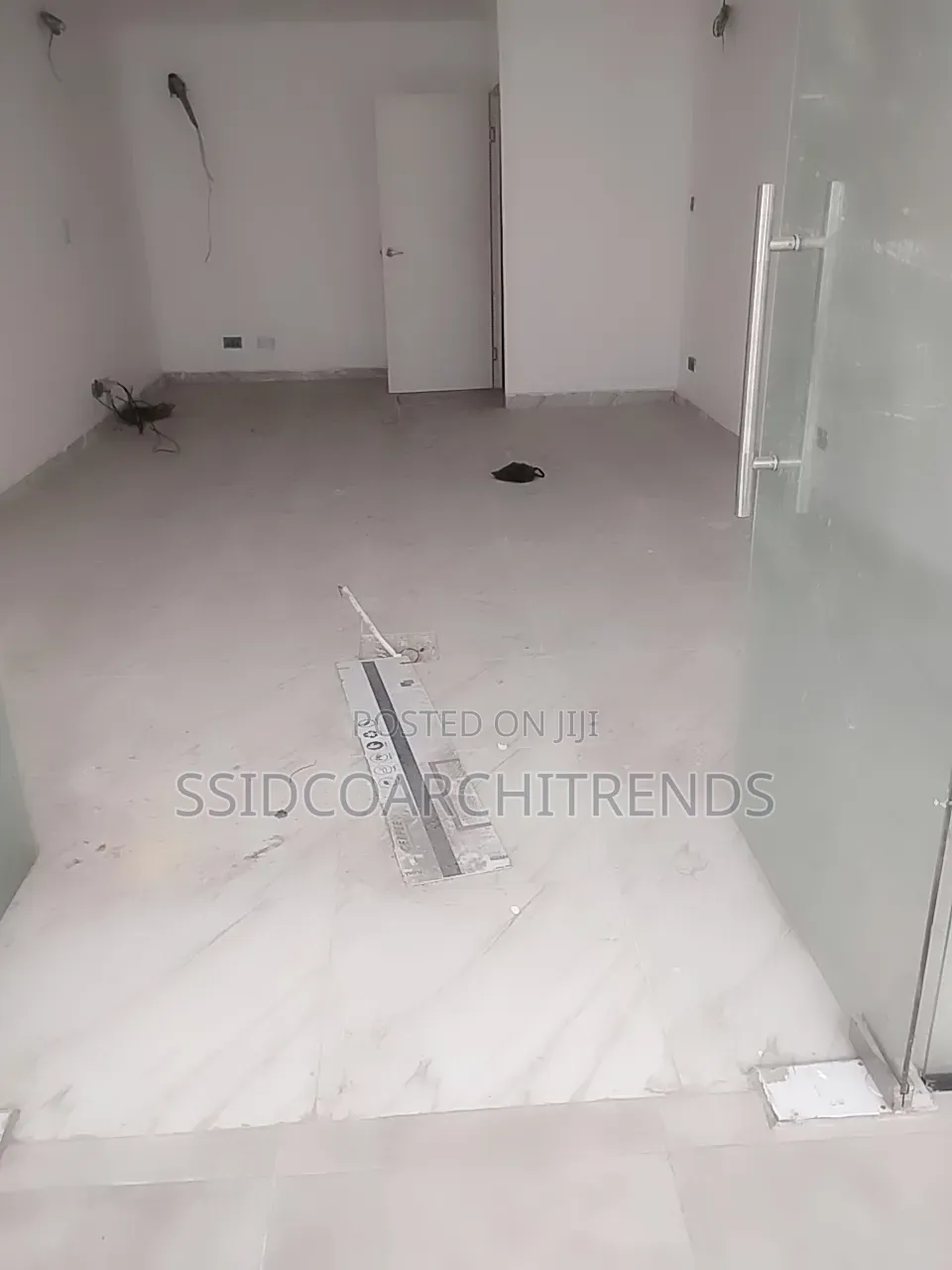 215sqms/40sqms Shop Space Available for Lease at Sangotedo 25m/6m in Sangotedo
