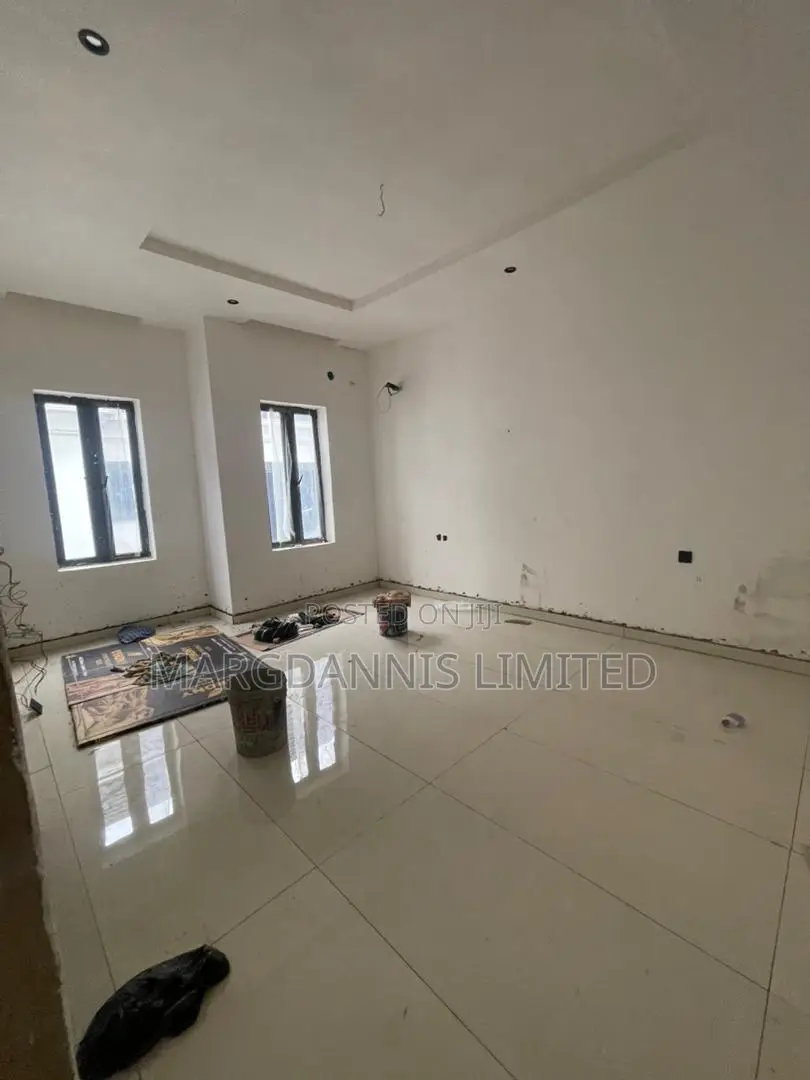 1bdrm Block of Flats in Nitel Estate, Ikorodu Garage for rent in Ikorodu Garage