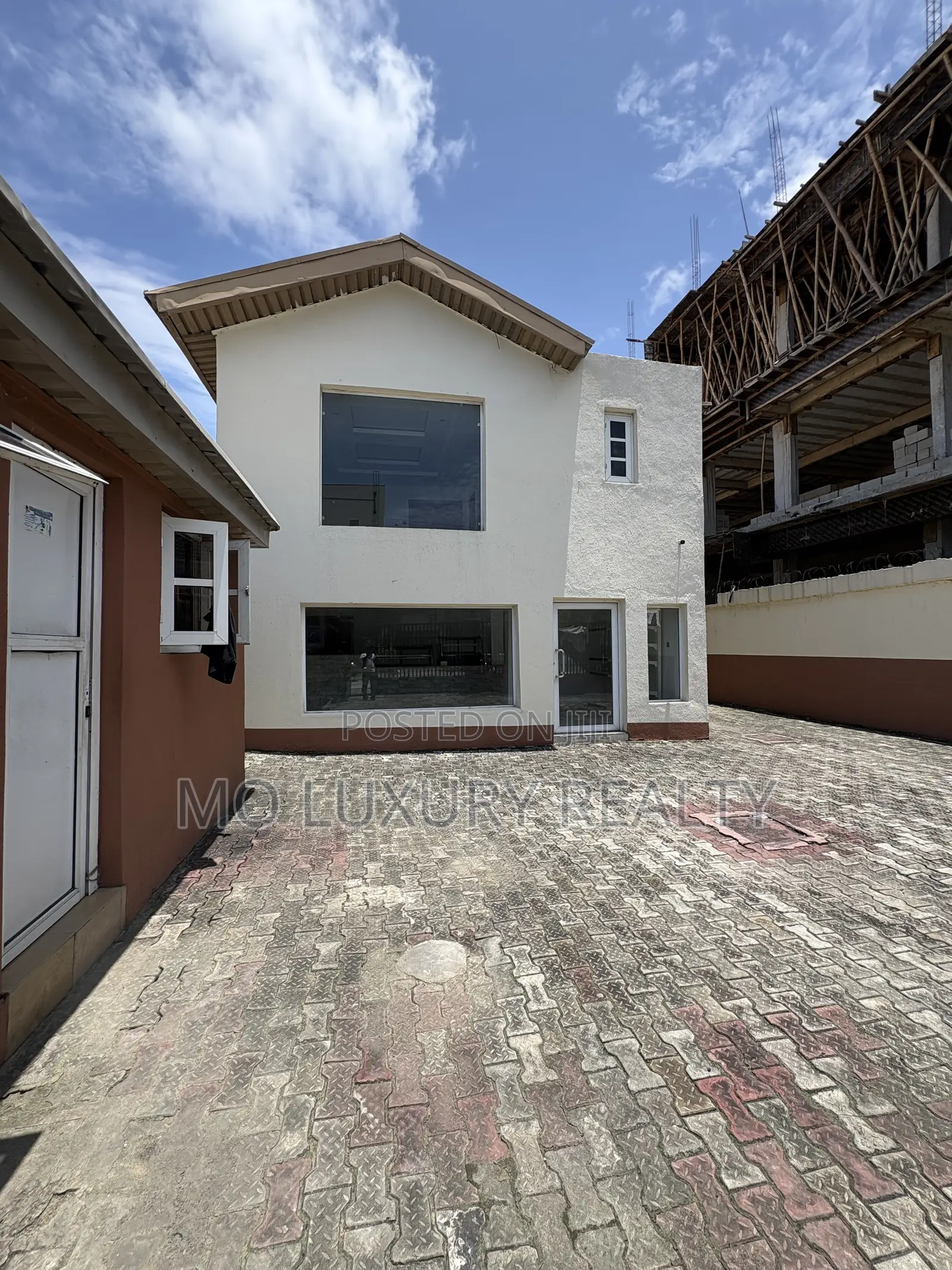 Shop Space With Mini Office and Store for Rent. Up Floor in Lekki Phase 1
