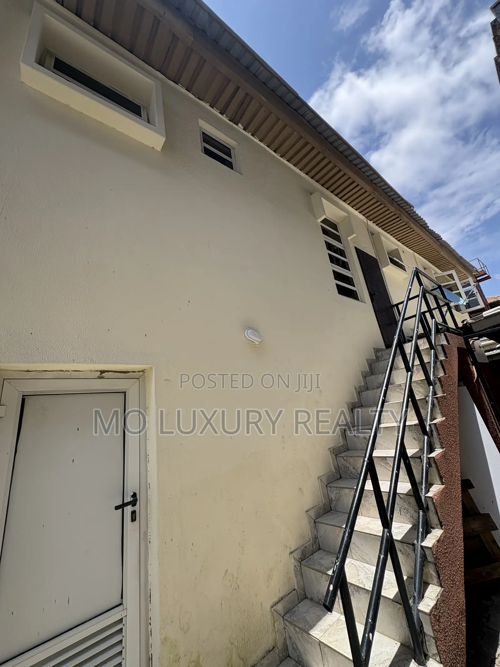 Shop Space With Mini Office and Store for Rent. Up Floor in Lekki Phase 1