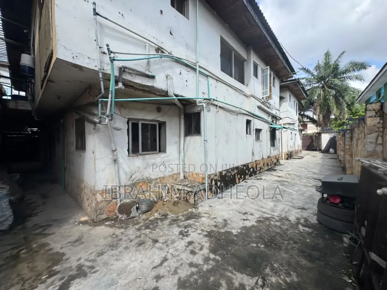 Land Measuring 700sqm With a Demolishable Building on It, in Ogba GRA