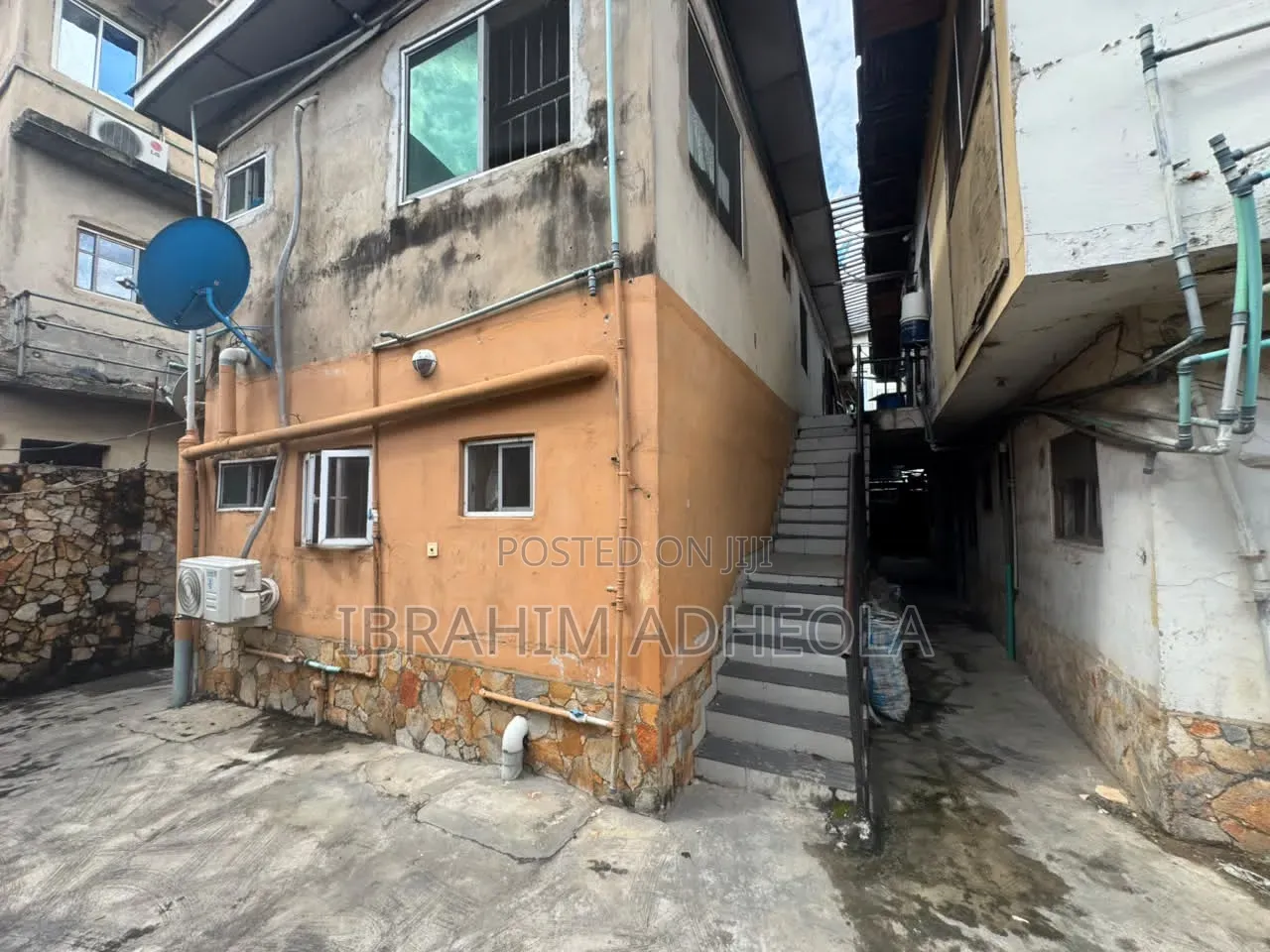 Land Measuring 700sqm With a Demolishable Building on It, in Ogba GRA