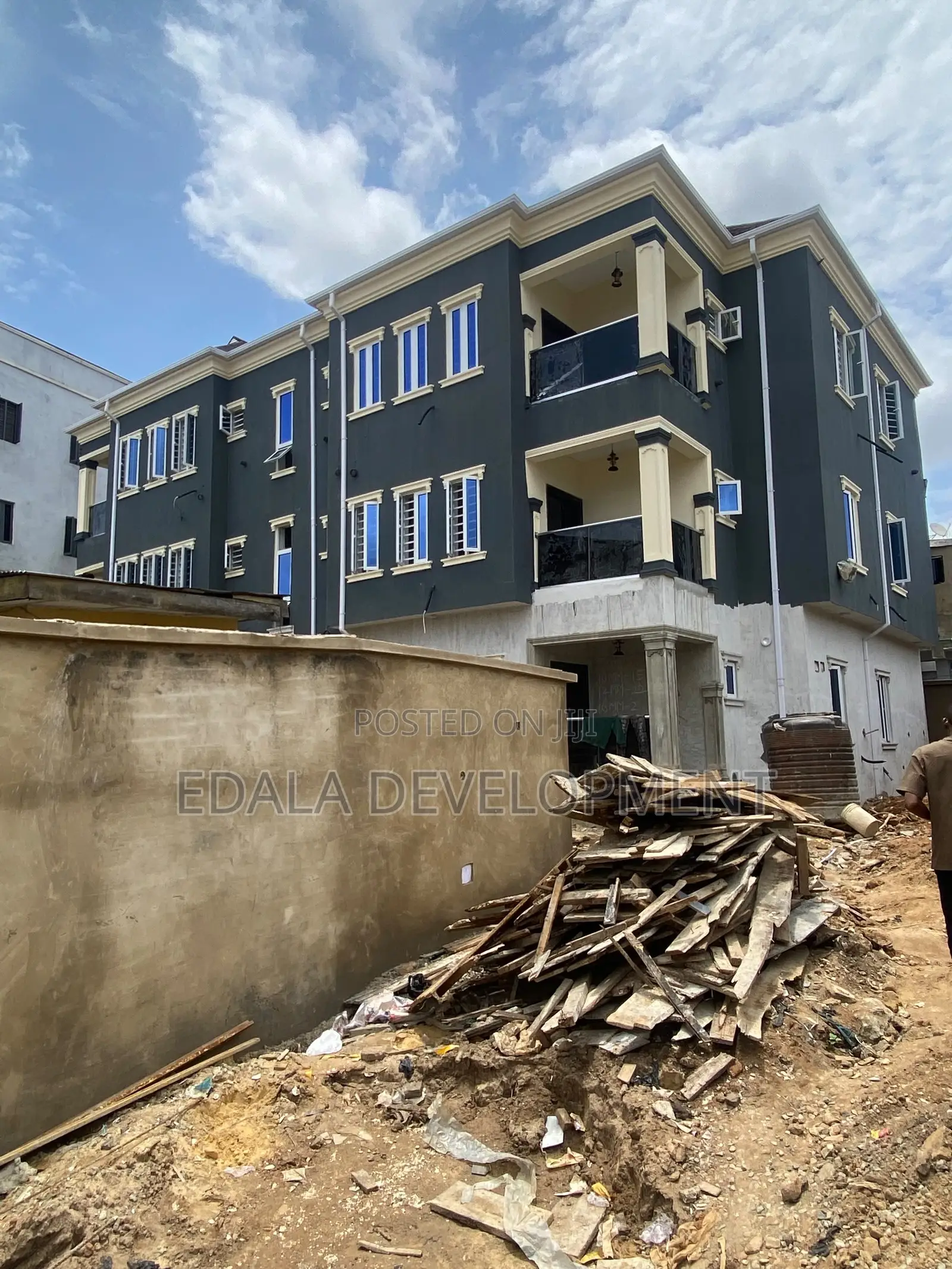 3bdrm Apartment in Opebi for sale in Opebi