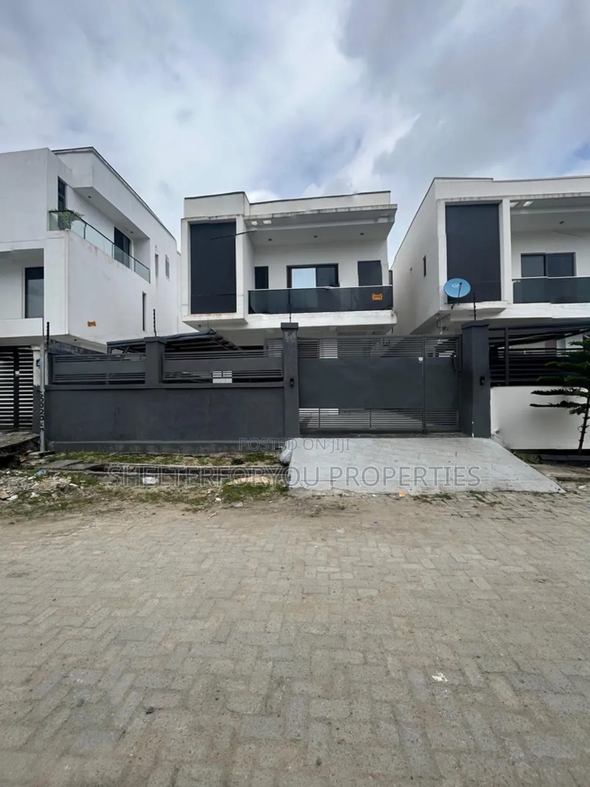 4bdrm Duplex in Ikate for sale in Ikate