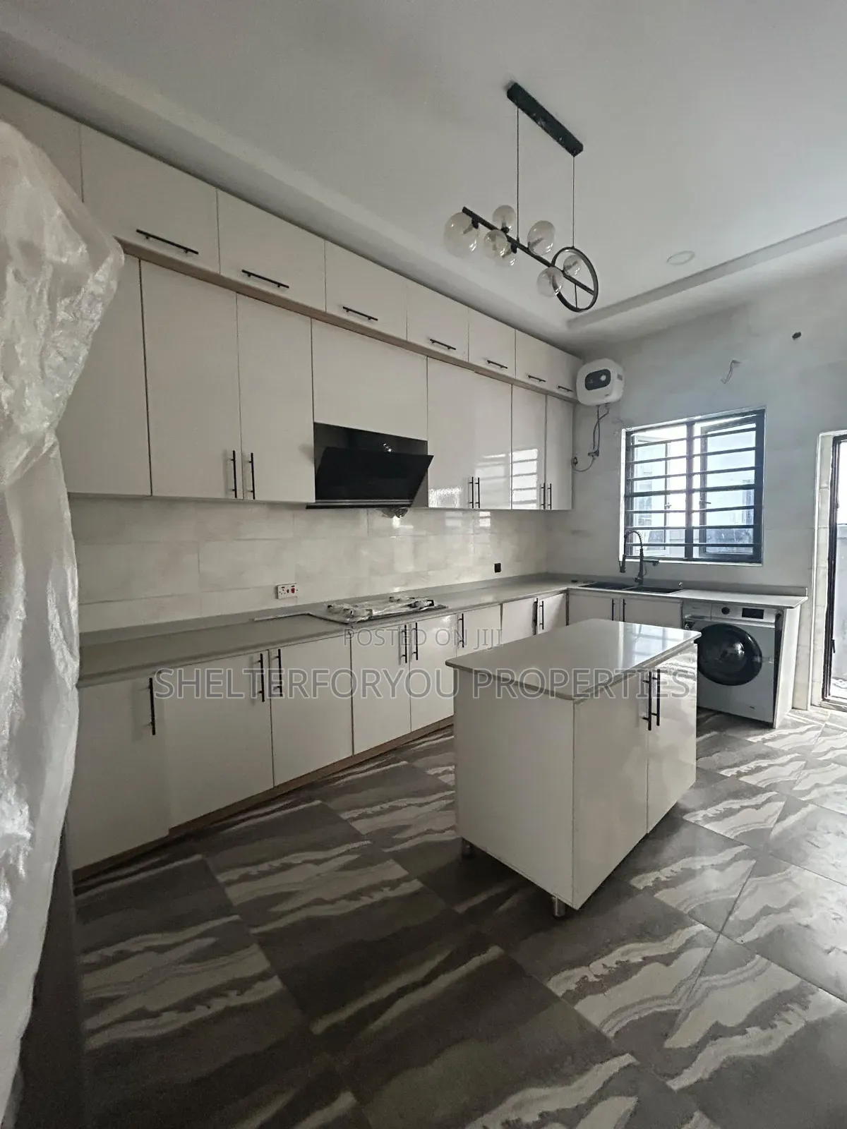 4bdrm Duplex in Ikate for sale in Ikate