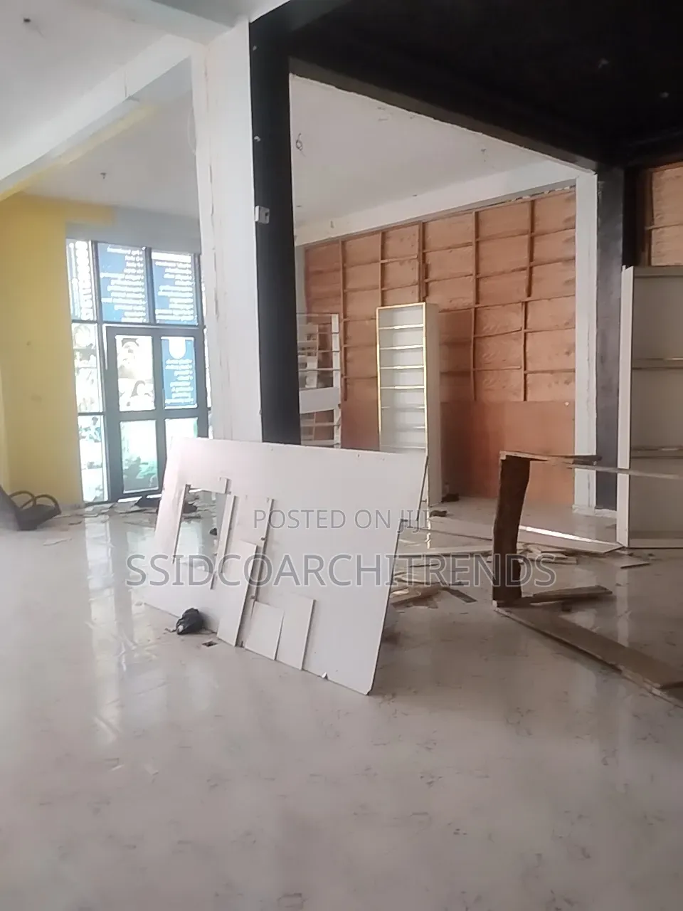Shop Space Available for Lease 100sqms and 50sqms at Sangotedo in Sangotedo