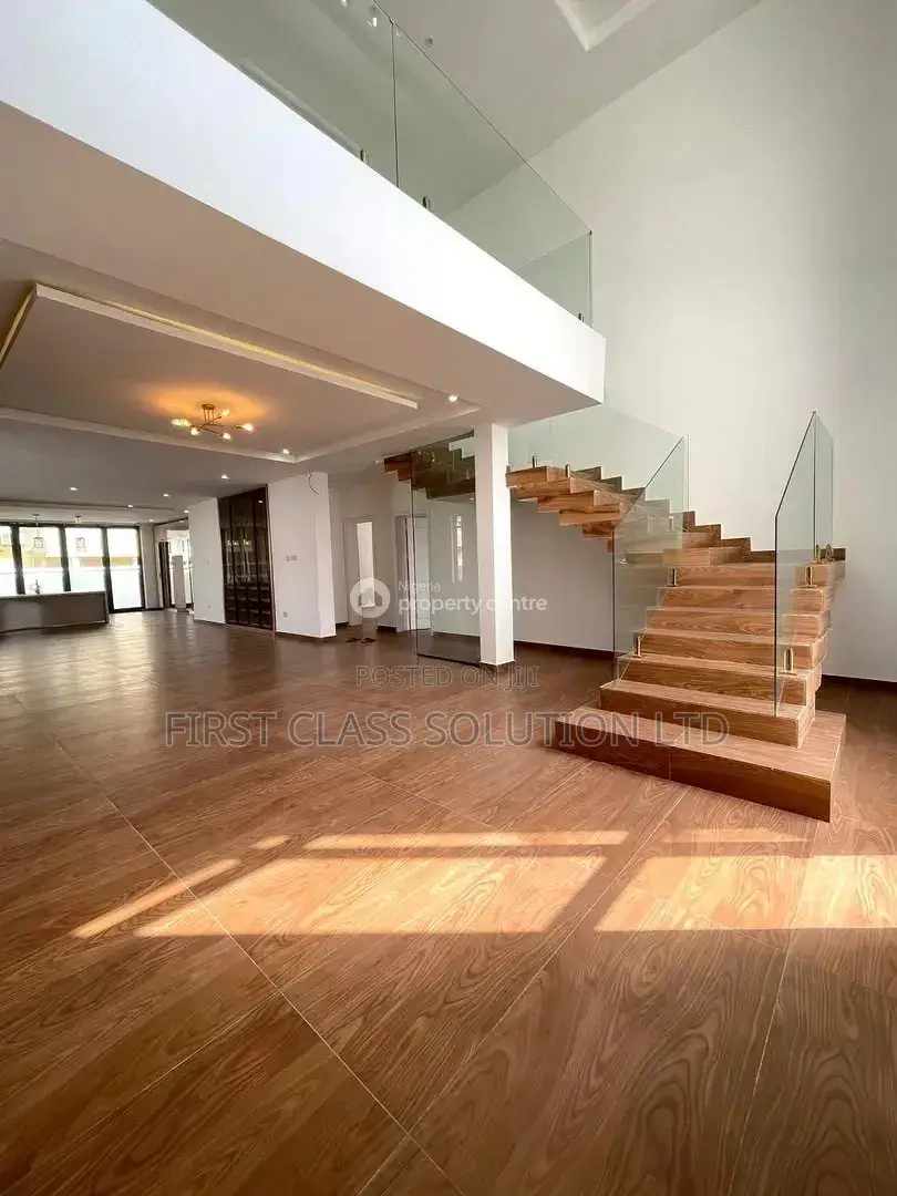 5bdrm Duplex in Off Lekki-Epe Expressway for sale in Off Lekki-Epe Expressway