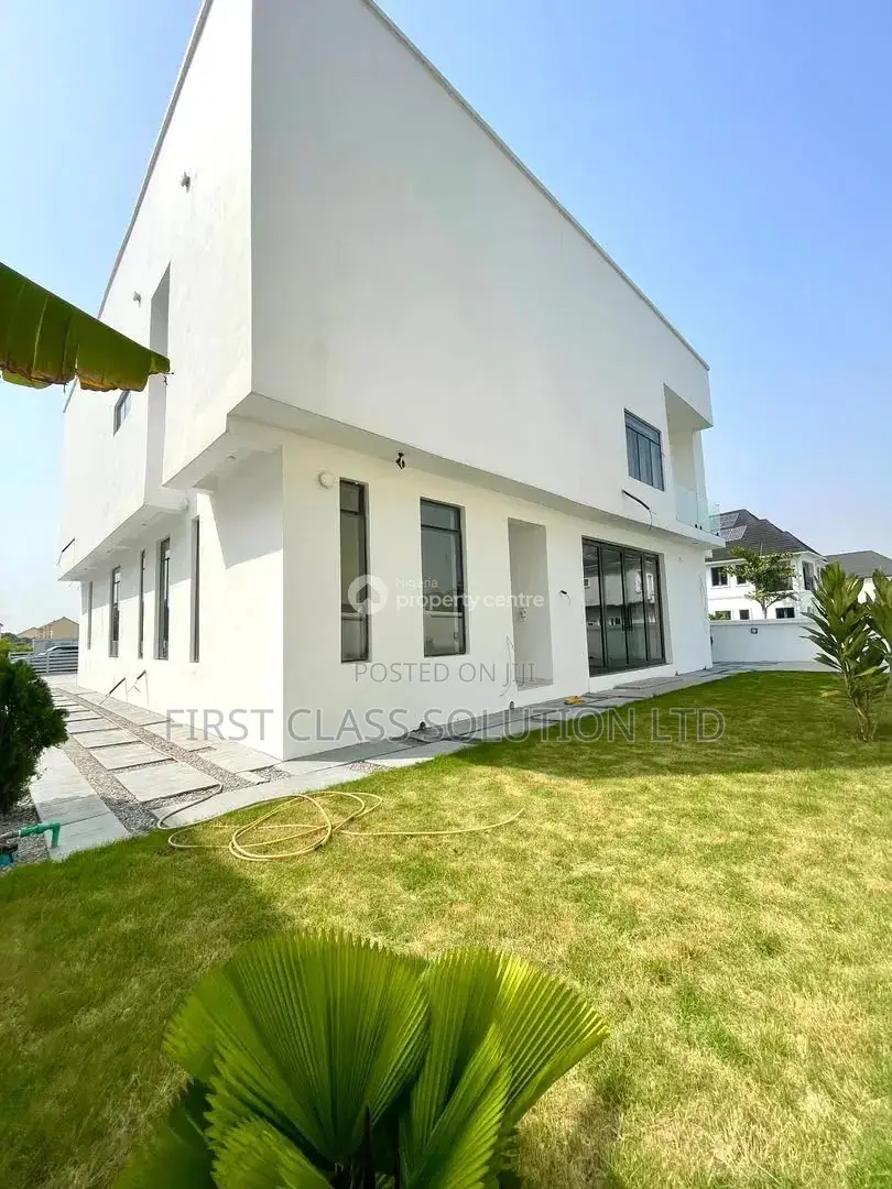 5bdrm Duplex in Off Lekki-Epe Expressway for sale in Off Lekki-Epe Expressway