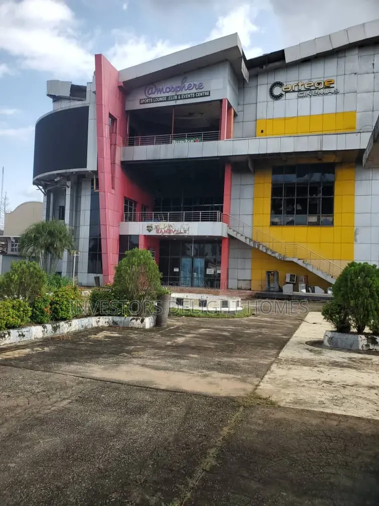 Commercial Property for Sale in Oshimili South