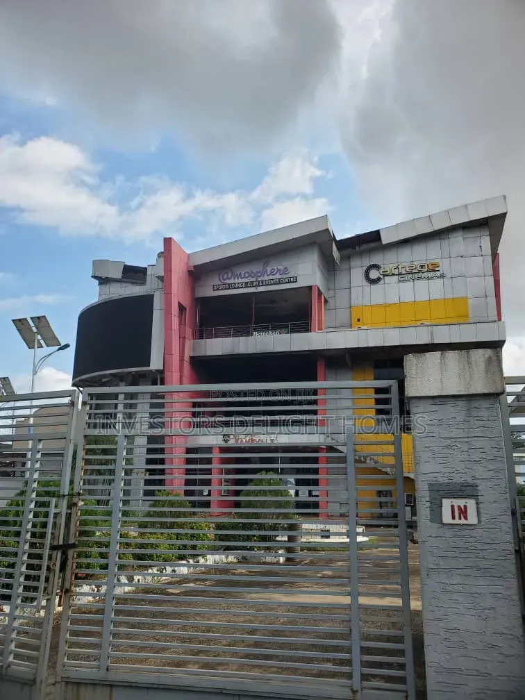 Commercial Property for Sale in Oshimili South