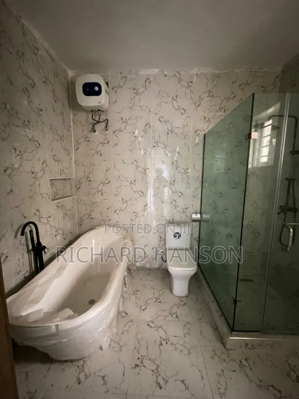 4bdrm Duplex in Ikota for rent in Ikota