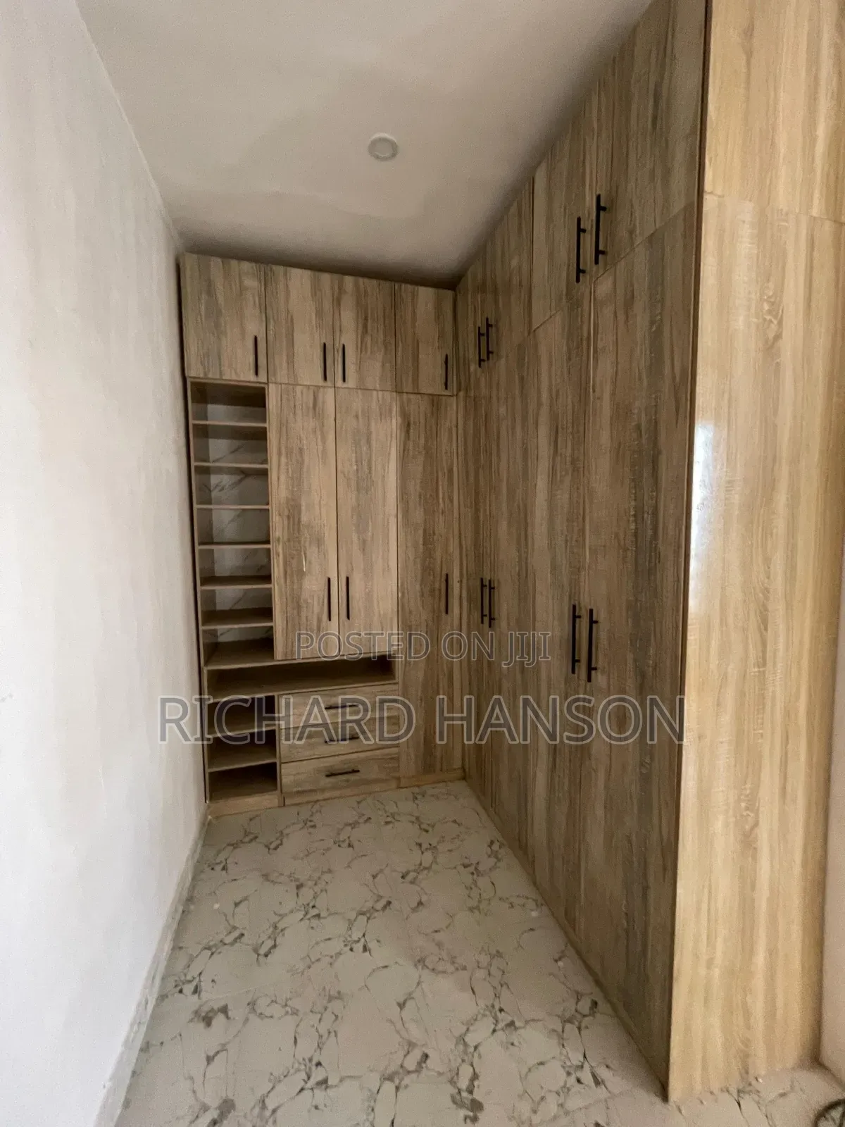 4bdrm Duplex in Ikota for rent in Ikota