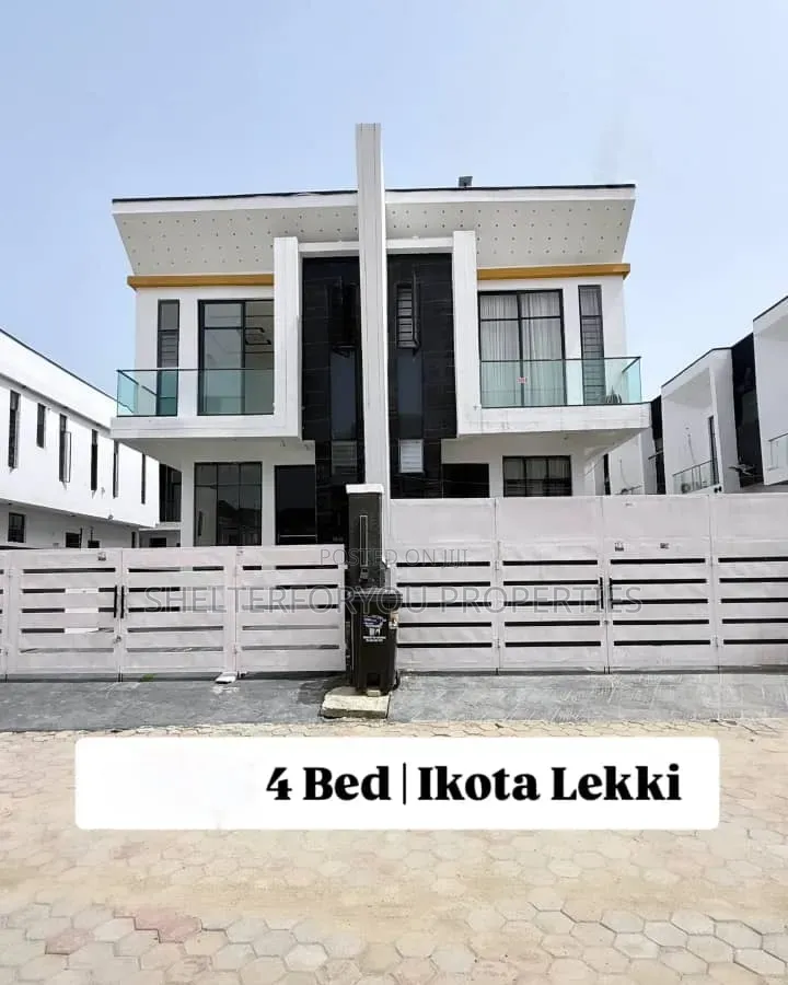 4bdrm Duplex in Ikota for sale in Ikota