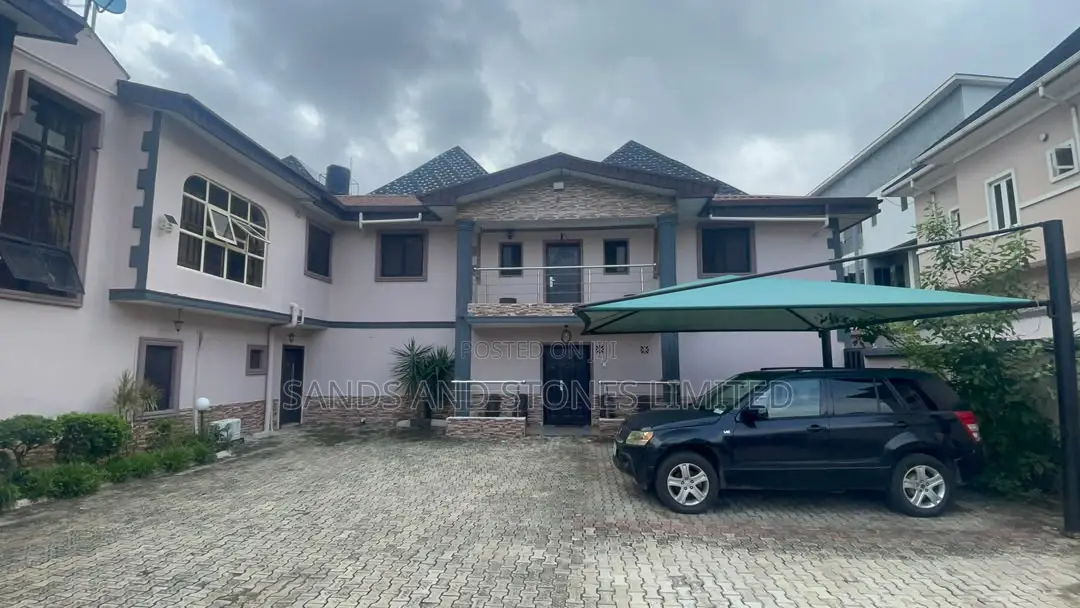 2 BDRM Commercial Duplex Rent at Larry Izamoje Close, Lekki Phase 1. in Lekki Phase 1