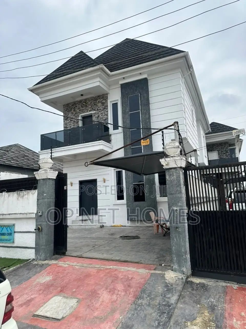 Furnished 4bdrm Duplex in Lekki for sale in Lekki