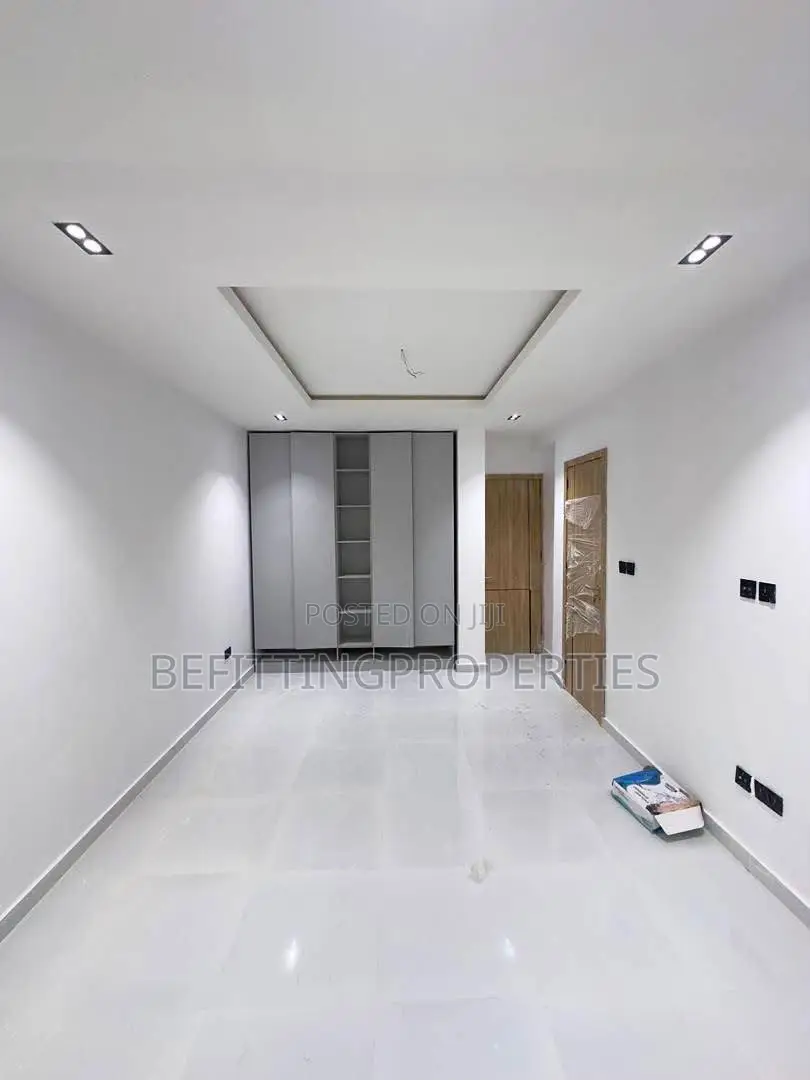 2bdrm Apartment in Ikate for sale in Ikate