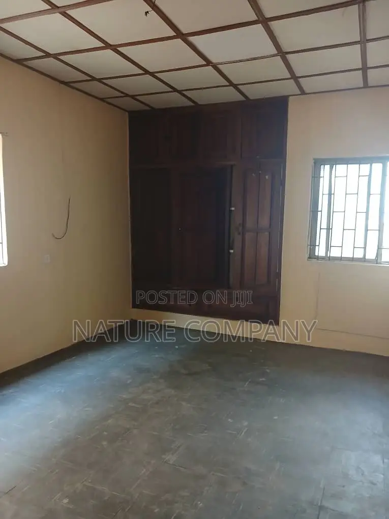 3bdrm Block of Flats in Awuse Estate, Ikeja GRA for rent in Ikeja GRA