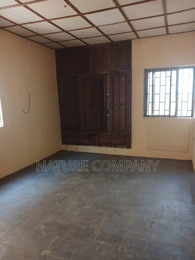 3bdrm Block of Flats in Awuse Estate, Ikeja GRA for rent in Ikeja GRA