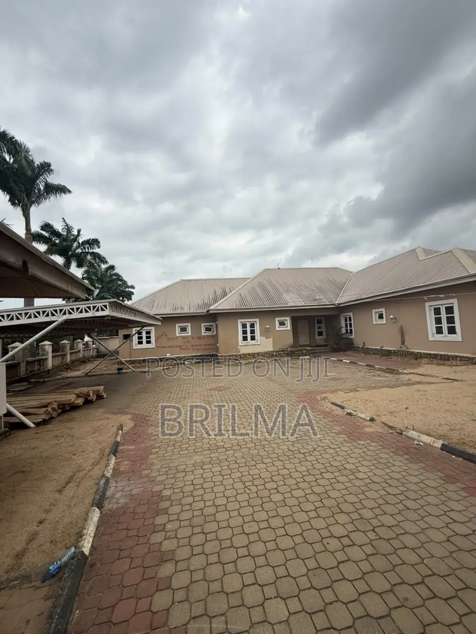 1100 SQM Land in Kado Estate for Sale in Kado