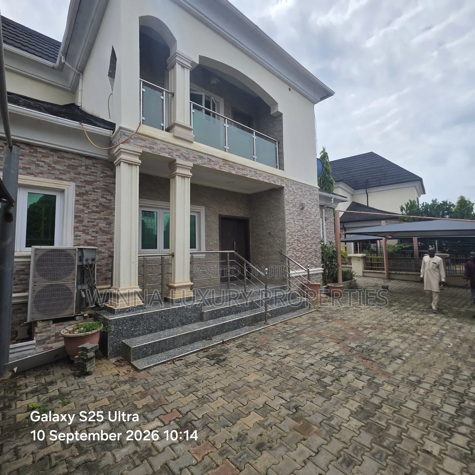 5bdrm Duplex in River Park Estate, Lugbe District for sale in Lugbe District