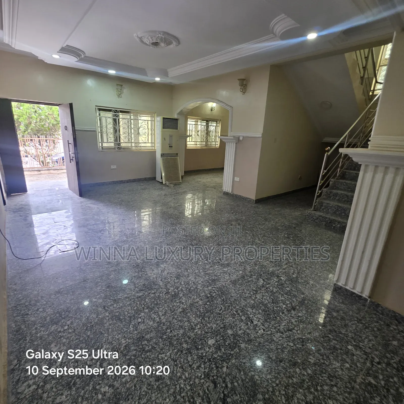 5bdrm Duplex in River Park Estate, Lugbe District for sale in Lugbe District