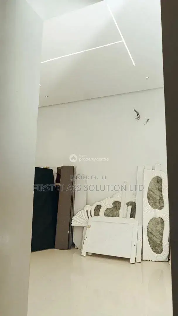 3bdrm Apartment in Lekki Phase 1 for rent in Lekki Phase 1