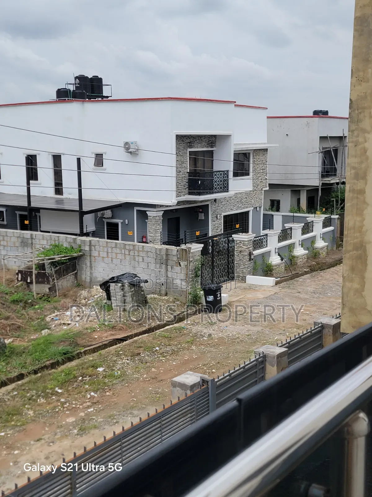 4bdrm Duplex in Luxury, Sabon Lugbe for sale in Sabon Lugbe