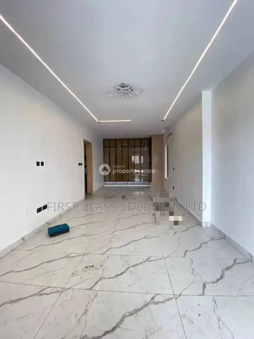 4bdrm Duplex in Chevron for sale in Chevron
