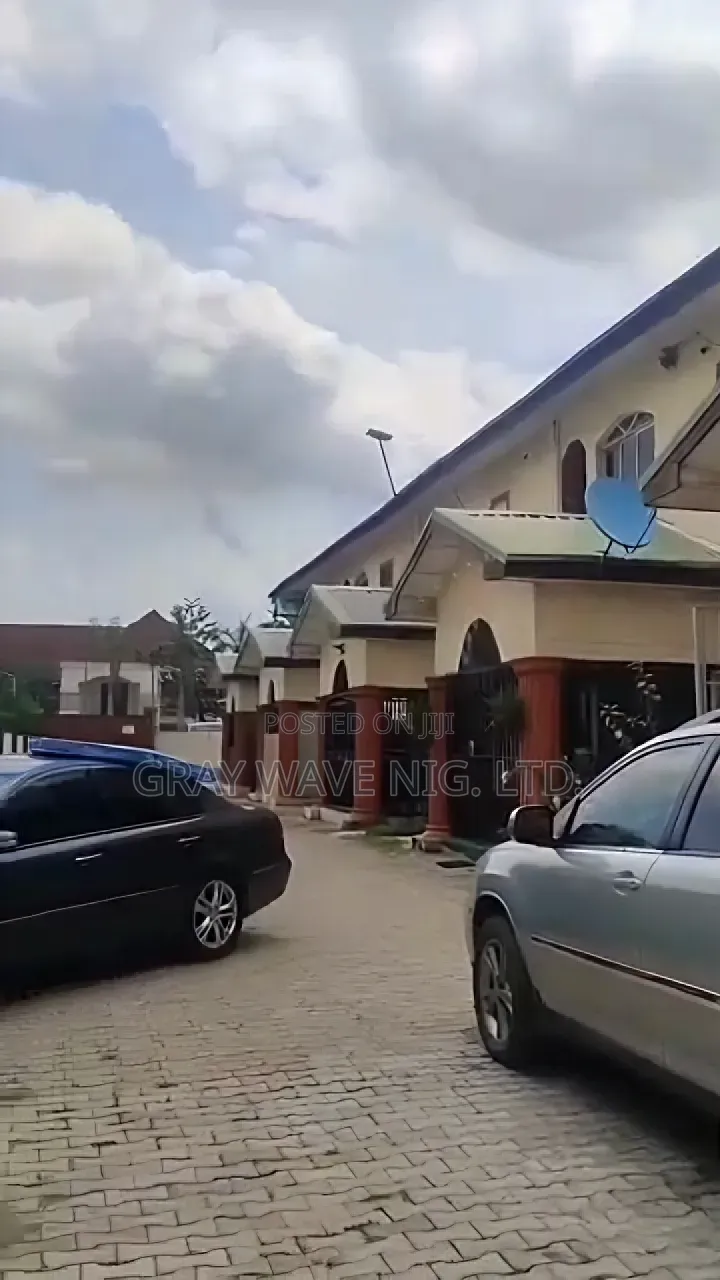 1400sqm Prime Residential Land || Old Structure in Jabi