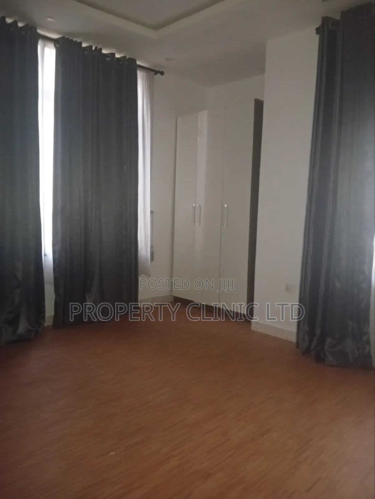 Mini Flat in Adekunle /Yaba for sale in Adekunle