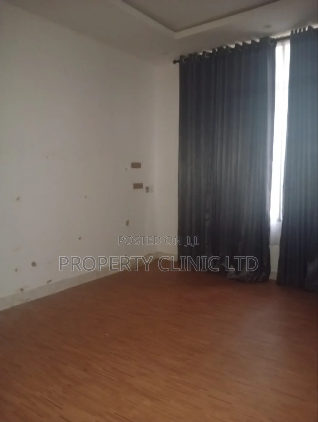 Mini Flat in Adekunle /Yaba for sale in Adekunle