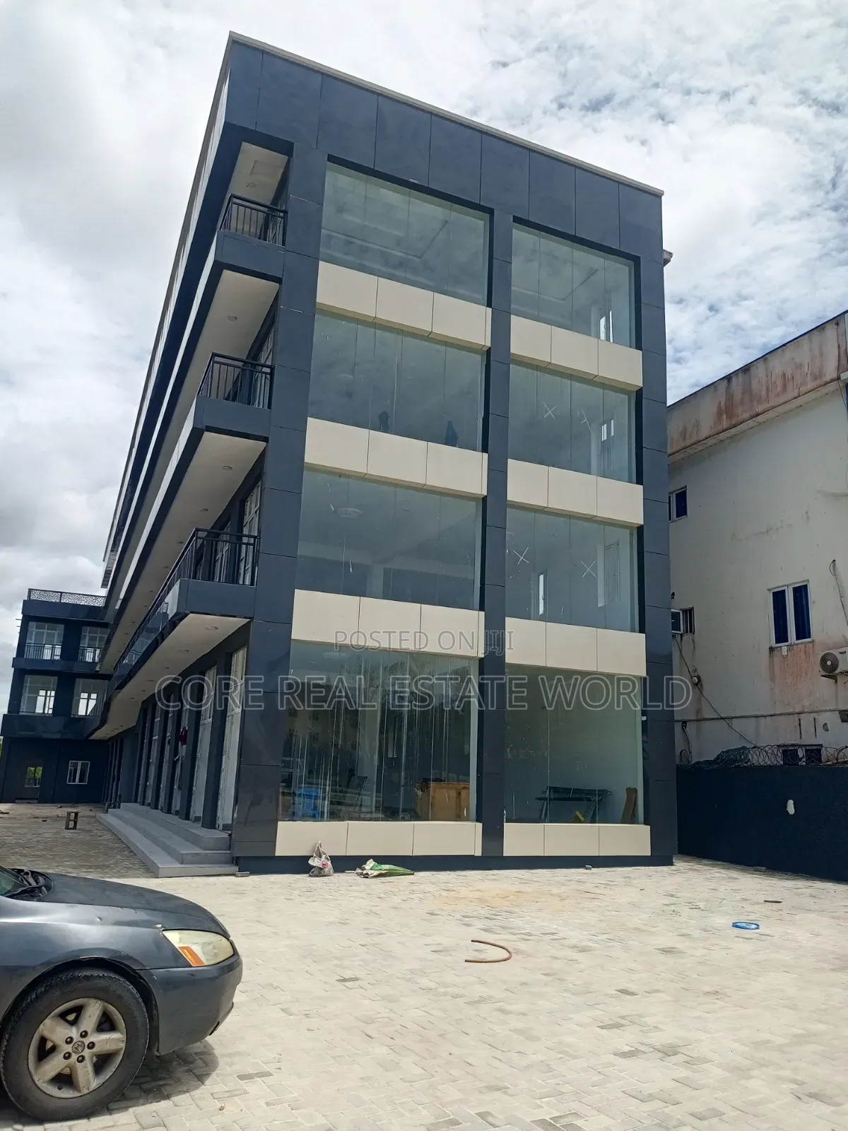 New Spacious Shop Awoyaya Facing Express for Rent in Awoyaya